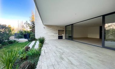 Departamento en Arriendo en Vista Golf, La Dehesa (Dúplex con Jardín privado)