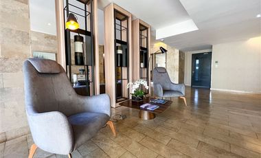 Departamento en Arriendo en Vista Golf, La Dehesa (Dúplex con Jardín privado)
