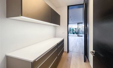 Departamento en Arriendo en Vista Golf, La Dehesa (Dúplex con Jardín privado)