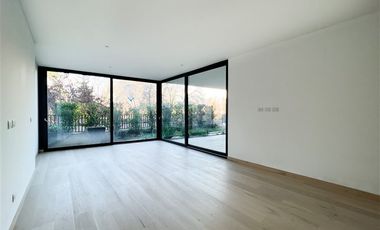 Departamento en Arriendo en Vista Golf, La Dehesa (Dúplex con Jardín privado)