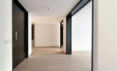 Departamento en Arriendo en Vista Golf, La Dehesa (Dúplex con Jardín privado)