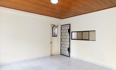 casa-local en arriendo/venta en los andes. Cod V82400