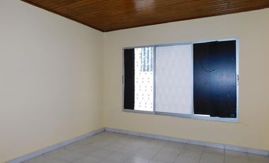 casa-local en arriendo/venta en los andes. Cod V82400