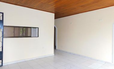 casa-local en arriendo/venta en los andes. Cod V82400