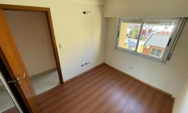 Semipiso en venta en Lanus Oeste