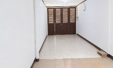 RUMAH LUAS 1 Lt KOMPLEK KEDOYA INDAH , KEBON JERUK JAKBAR