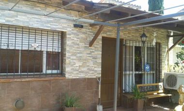 Casa 3 Amb. y Departamento en Venta - Udaondo, Ituzaingó
