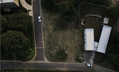 Venta amplio lote en barrio privado Puerto Urquiza