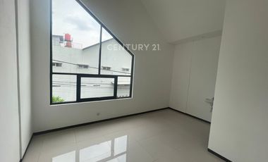 Rumah Baru 2 Lantai Di Taman Holis Indah Bandung