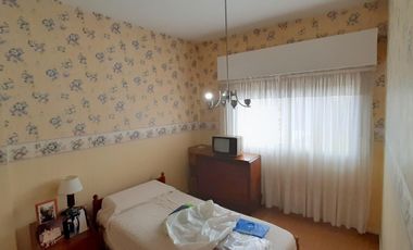 HERMOSA CASA DE ESTILO CON QUINCHO AMPLIO Y GALPON EN PLANTA BAJA EXCELENTE LOTE DE 8.66 X 45 METROS