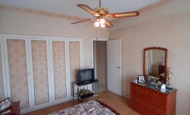 HERMOSA CASA DE ESTILO CON QUINCHO AMPLIO Y GALPON EN PLANTA BAJA EXCELENTE LOTE DE 8.66 X 45 METROS