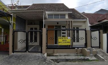 Rumah disewakan di Jawa Timur, Surabaya