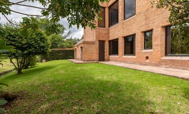 casa en arriendo/venta en aposentos. Cod A28100