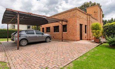 casa en arriendo/venta en aposentos. Cod A28100