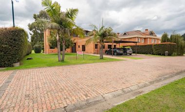 casa en arriendo/venta en aposentos. Cod A28100