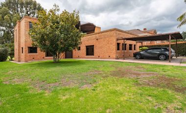 casa en arriendo/venta en aposentos. Cod A28100