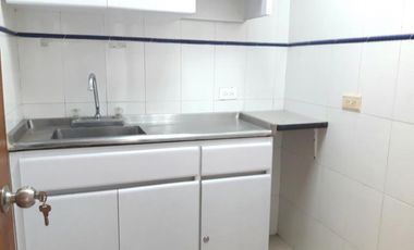 edificio en arriendo/venta en el chico. Cod V2405