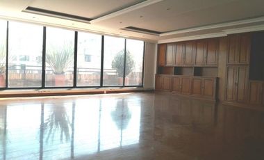 edificio en arriendo/venta en el chico. Cod V2405