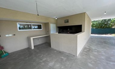 Casa 4 Ambientes En Venta - Francisco Alvarez, Moreno