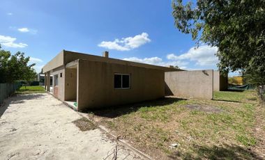 Casa 4 Ambientes En Venta - Francisco Alvarez, Moreno