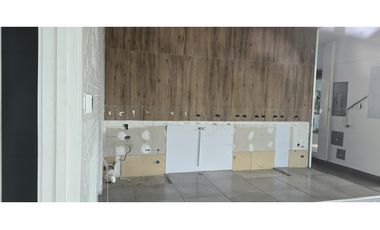 Se Alquilan Locales Comerciales en Plaza Central de Costa Verde