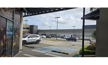 Se Alquilan Locales Comerciales en Plaza Central de Costa Verde