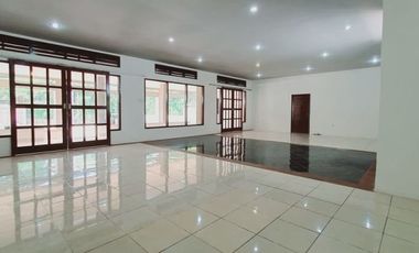 Dijual Murah Restoran Central Wisata Pantai Senggigi Lombok