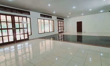 Dijual Murah Restoran Central Wisata Pantai Senggigi Lombok