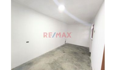 Se Vende Casa A Un Paso De Parque Y A Minutos De La Estacion De Tren Electrico