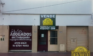 Casa 5 ambientes,  Locales , amplio fondo, pileta