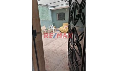 Vendo Casa (4Pisos) Urb.Palao Smp