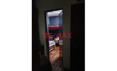 Vendo Casa (4Pisos) Urb.Palao Smp