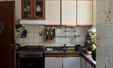 Belgrano R. -  4 ambientes - Piso alto - Luz - Cochera+Baulera - Venta Urgente