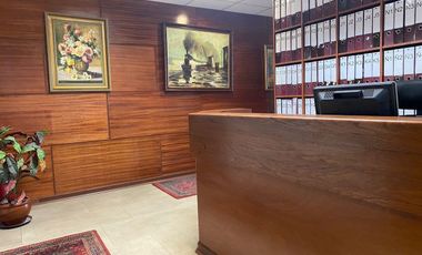Estupenda oficina en Providencia con insuperable ubicación 95 UF x m2