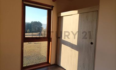 PARCELA 5020 M2, CASA 135 M2 CONDOMINIO, 8 KM CENTRO PUCON VISTAS VOLCAN Y LAGO