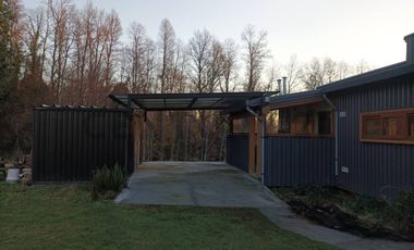 PARCELA 5020 M2, CASA 135 M2 CONDOMINIO, 8 KM CENTRO PUCON VISTAS VOLCAN Y LAGO