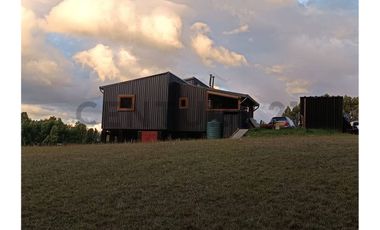 PARCELA 5020 M2, CASA 135 M2 CONDOMINIO, 8 KM CENTRO PUCON VISTAS VOLCAN Y LAGO