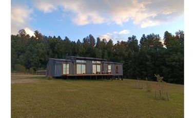 PARCELA 5020 M2, CASA 135 M2 CONDOMINIO, 8 KM CENTRO PUCON VISTAS VOLCAN Y LAGO