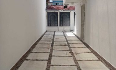 SE VENDE HERMOSA CASA