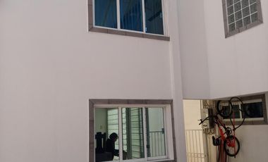 SE VENDE HERMOSA CASA