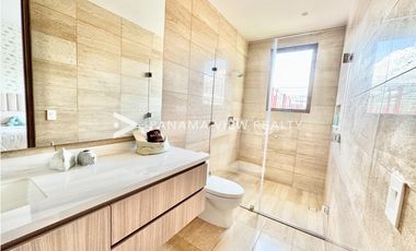 THE WOODS NEW / SANTA MARIA / VENTA