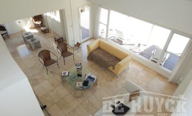 Casa en venta en Club de Campo Abril