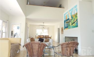Casa en venta en Club de Campo Abril