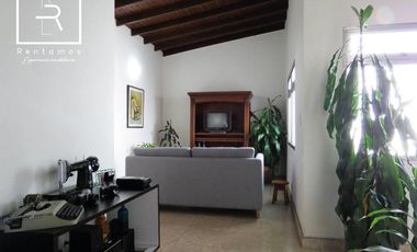 casa en venta en villa hermosa. Cod V10751