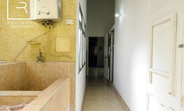 casa en venta en villa hermosa. Cod V10751