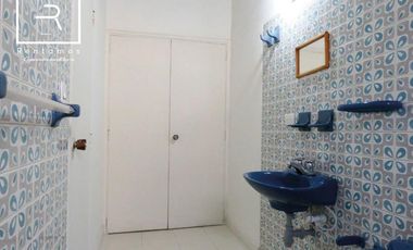 casa en venta en villa hermosa. Cod V10751