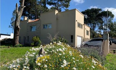 CHALET  SIERRA DE LOS PADRES MAR DEL PLATA