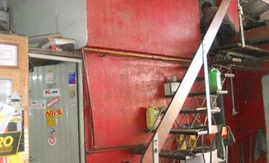 GALPÓN   mas LOCAL sobre Amplio lote INMEJORABLE UBICACIÓN