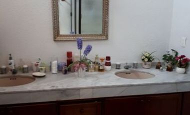 A T E N C I O N  EN VENTA PRECIOSA CASA EN LA HERRADURA CON VISTAS HERMOSAS Y MUCHO SOL