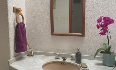 A T E N C I O N  EN VENTA PRECIOSA CASA EN LA HERRADURA CON VISTAS HERMOSAS Y MUCHO SOL